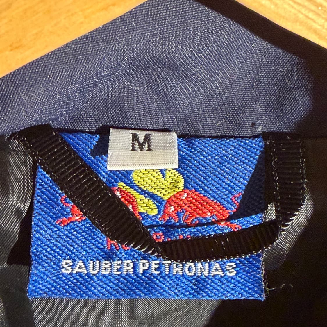 레드불 레이싱 바람막이 자켓 M 상품이미지3