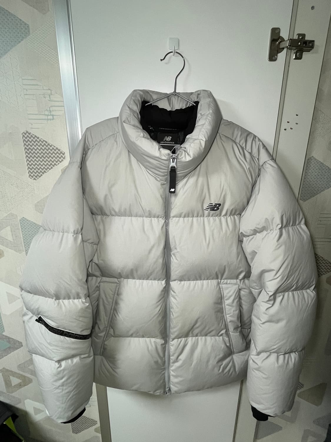 뉴발란스 이동휘 액티브 다운 패딩  상품이미지2