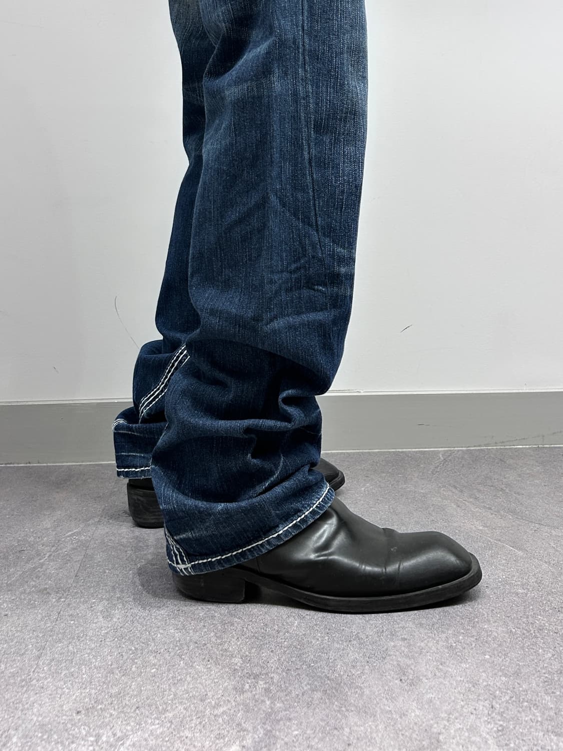 트루릴리젼 스파이럴 스티치 데님 상품이미지2