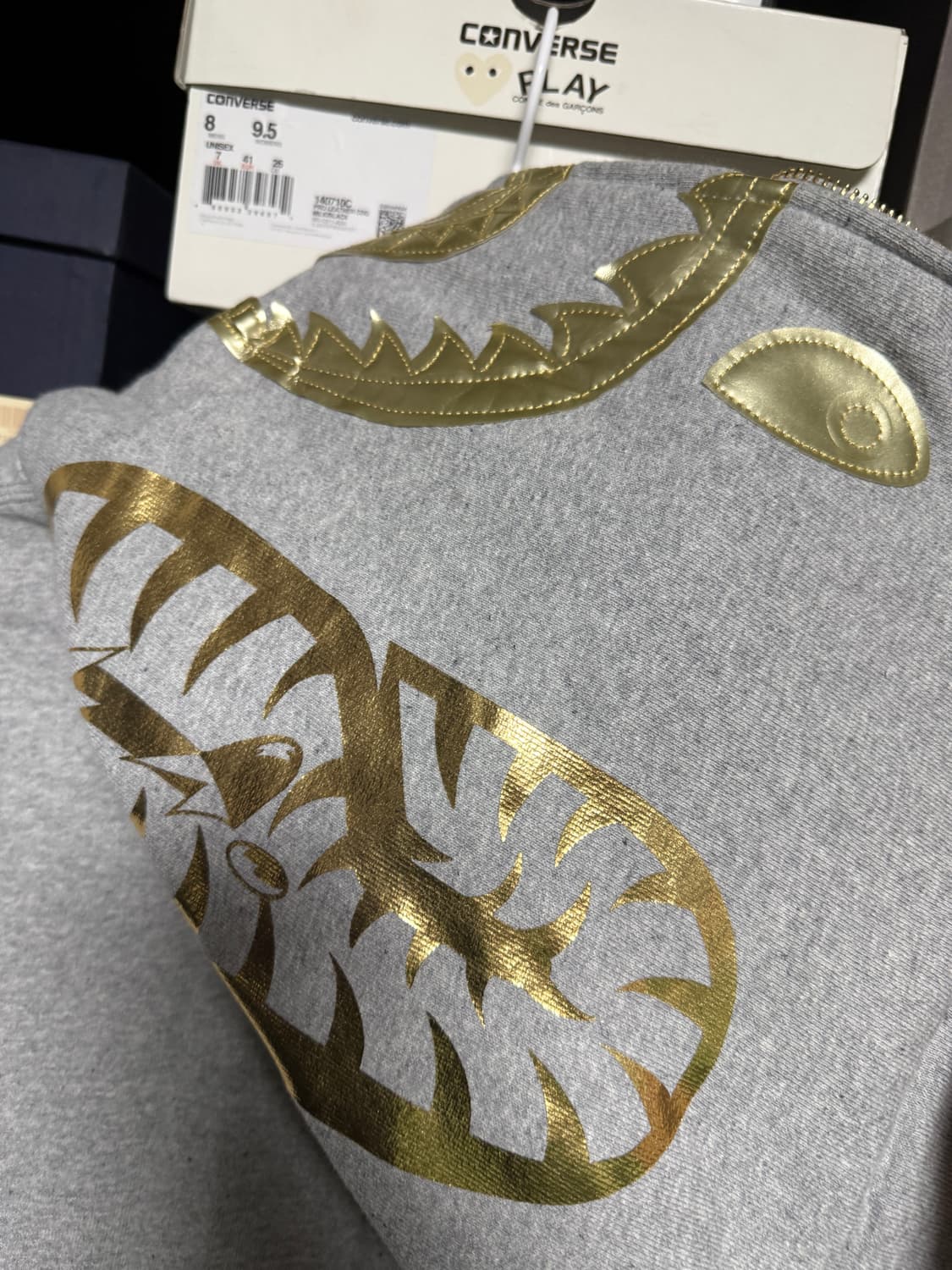 베이프 23주년 기념 골드 샤크 풀집 후드 상품이미지6