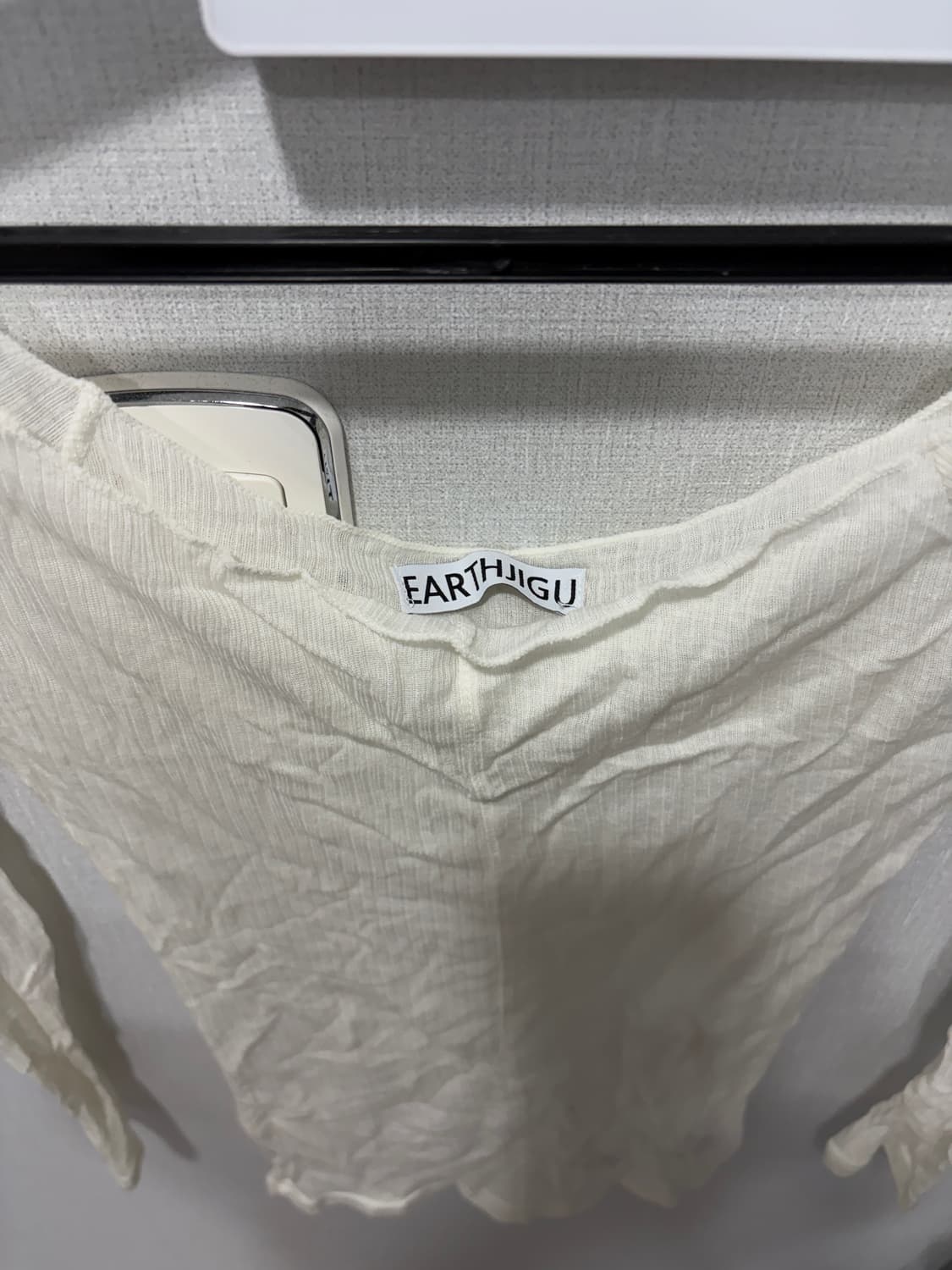 얼쓰지구 earthjigu 오프숄더탑 상품이미지4