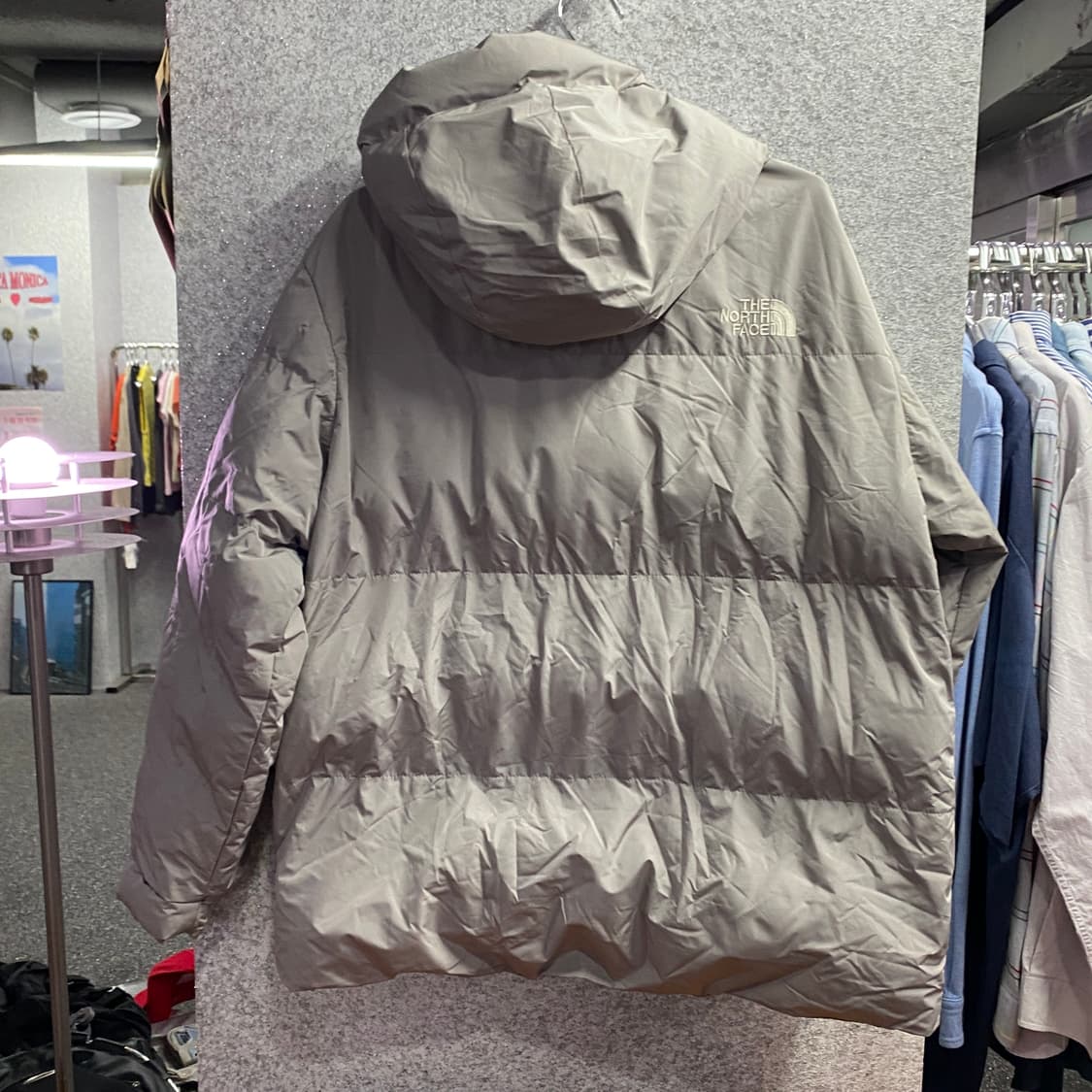 노스페이스 미디움 라이트 그레이 패딩 B4065 상품이미지5