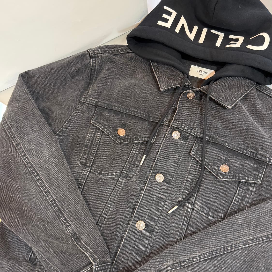 [리오브] 셀린느 백로고 흑청 후드 데님 자켓 상품이미지3