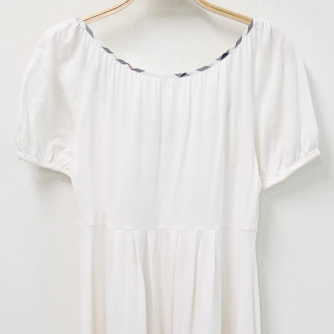 버버리 블루라벨 퍼프소매 미디 원피스 65932 상품이미지4