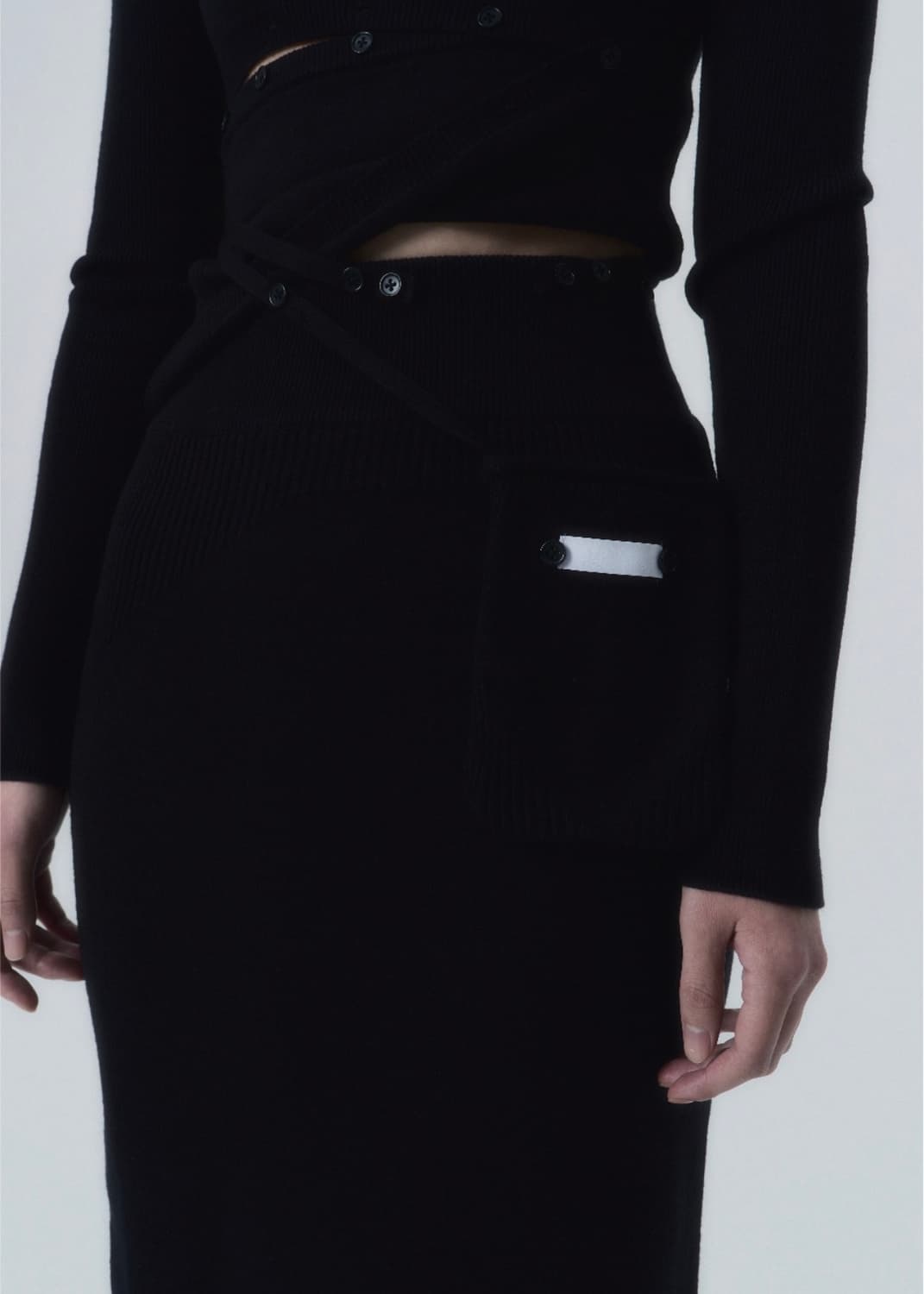 플루이드 니트 스커트 + 스트랩백 세트 블랙 상품이미지3
