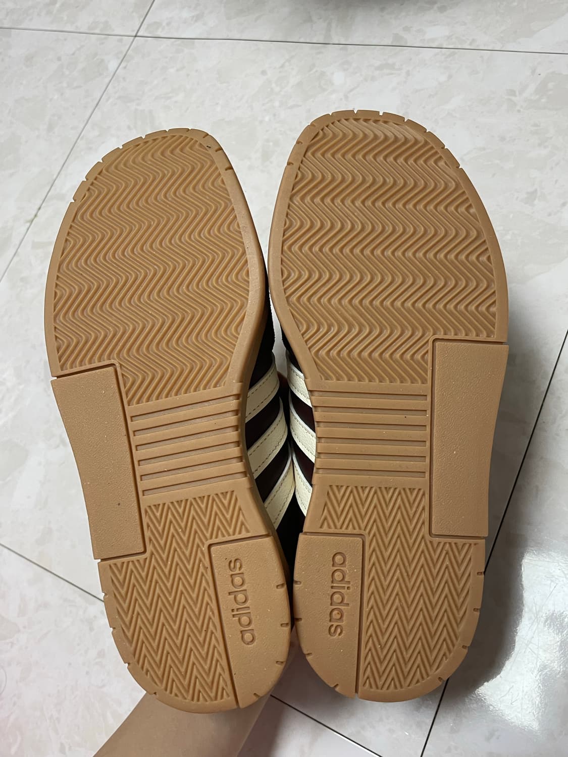 아디다스 그라다스 쉐도우 브라운 검 상품이미지4