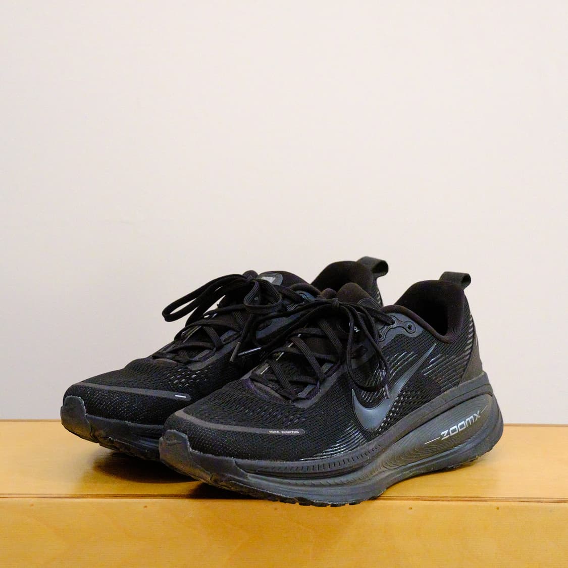 나이키 보메로18 275 블랙 상품이미지1