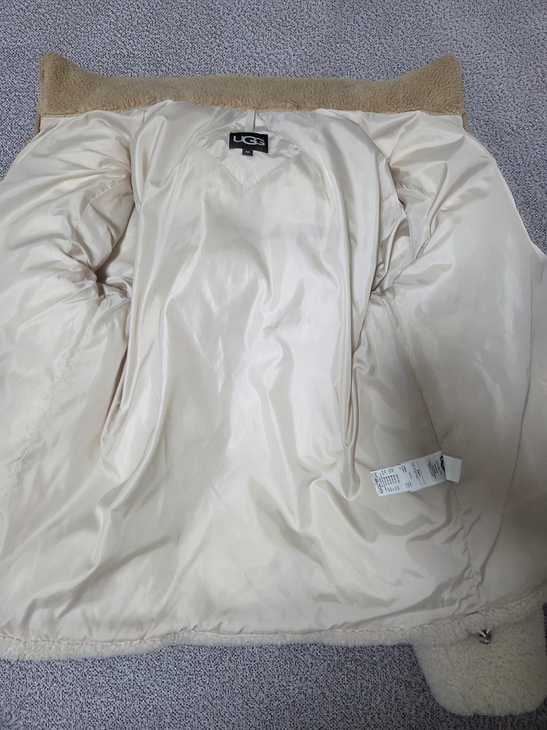 어그 푸퍼패딩 자켓 M 상품이미지2