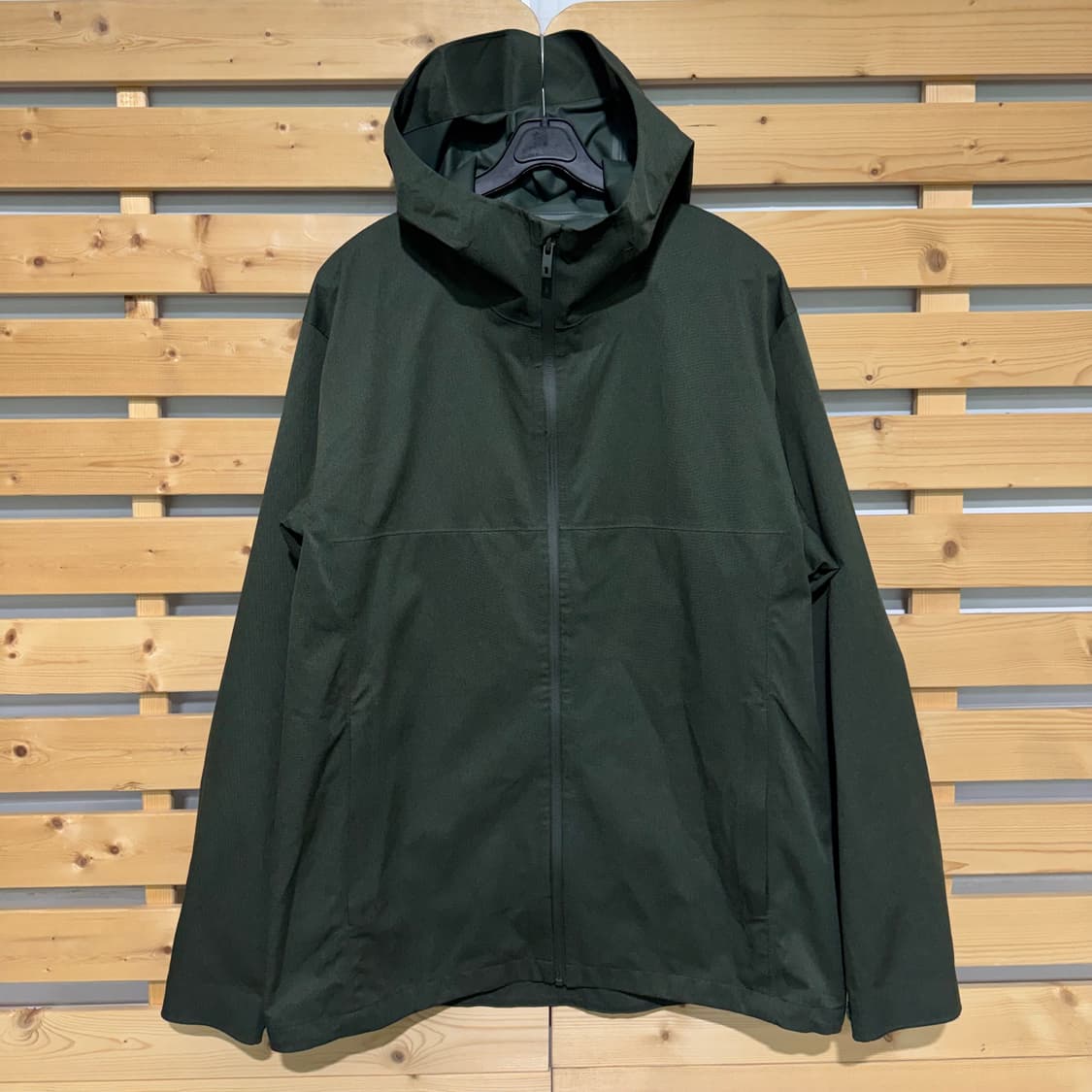 유니클로 블록테크 파카 상품이미지1