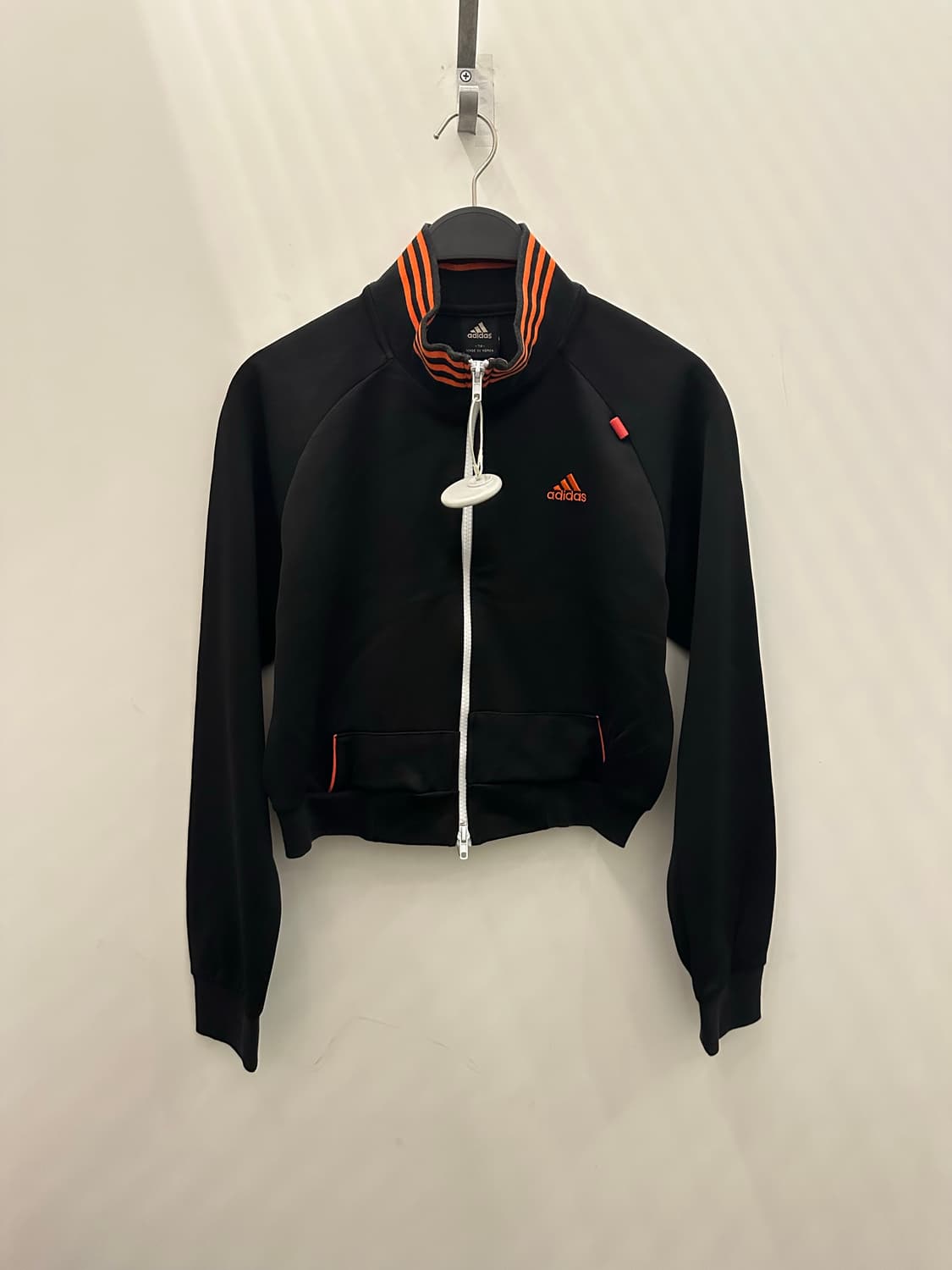 ADIDAS 아디다스 리메이크 2-WAY 크롭져지 상품이미지1