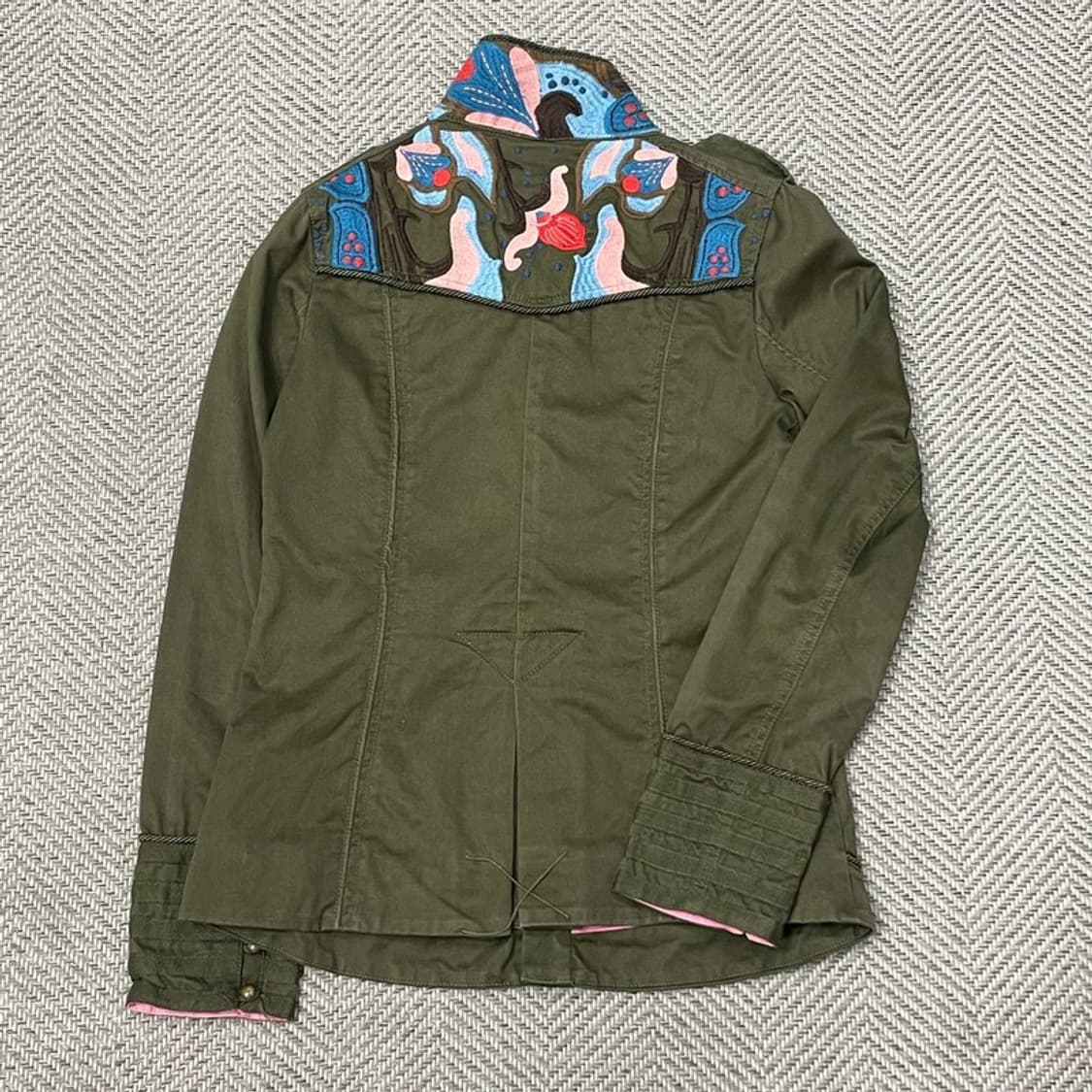 오일릴리 자수 디테일 자켓 v0070 상품이미지2