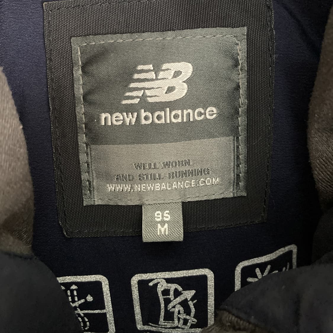 뉴발란스 남성 덕다운패딩자켓 네이비 95-100  상품이미지4