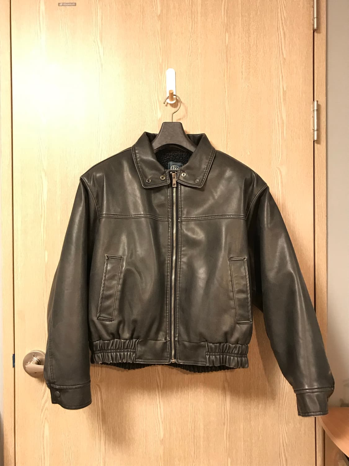 라룸 덤블 레더 자켓 상품이미지3