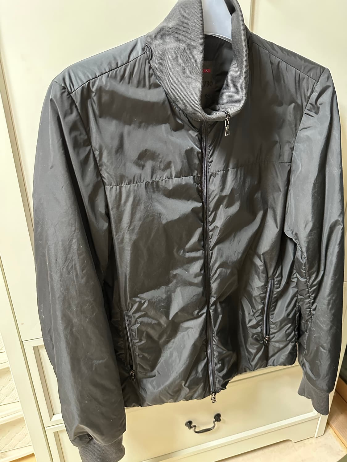 프라다 봄버 자켓 54 차콜 상품이미지1