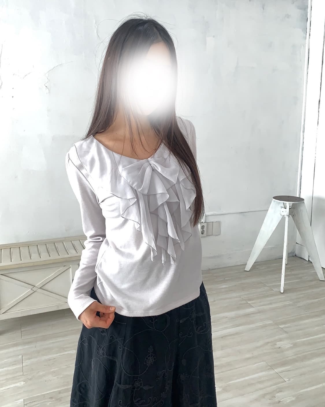 Soft Gray Ruffle Top 상품이미지5