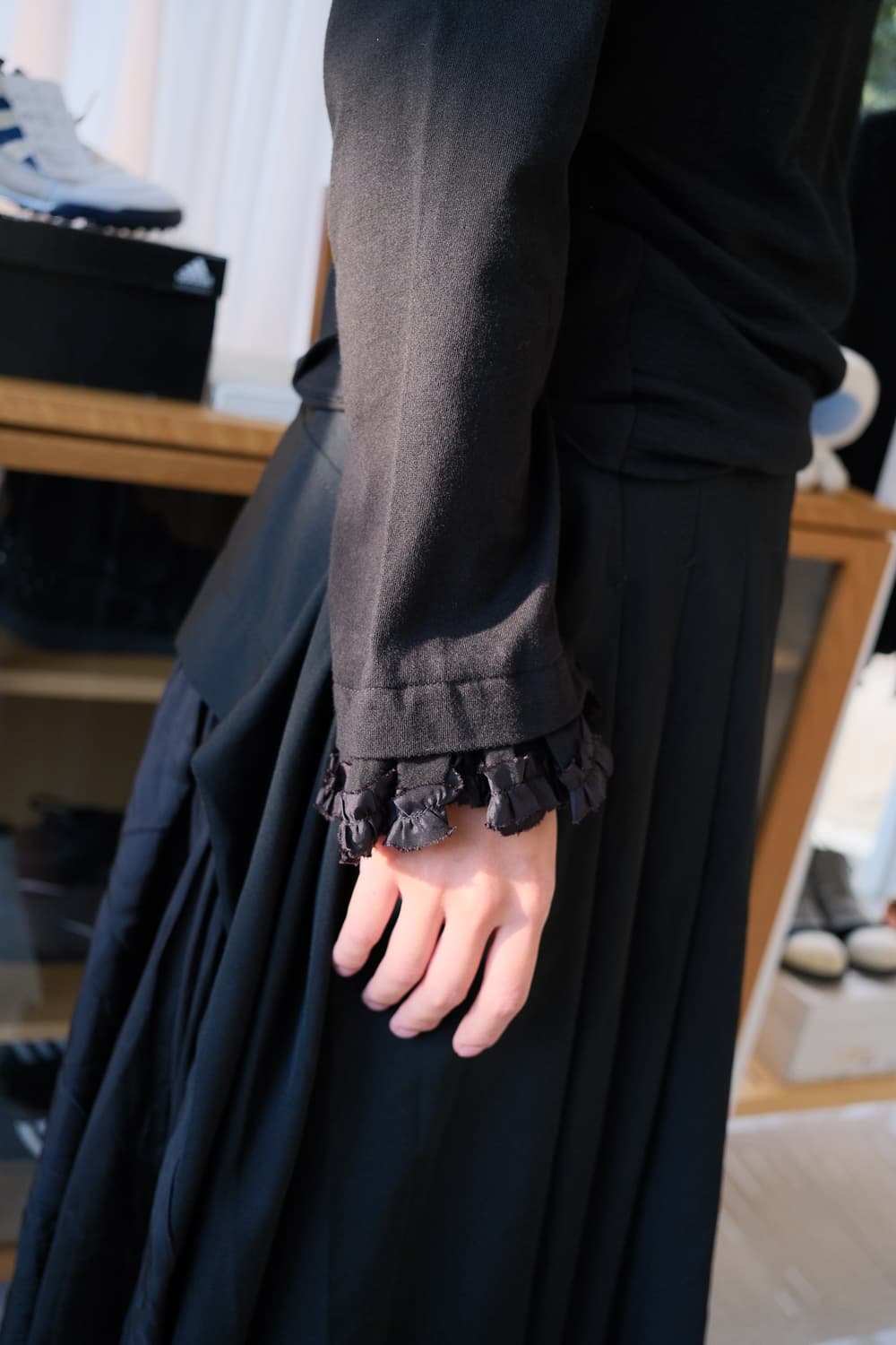 Frill long sleeve top 상품이미지2