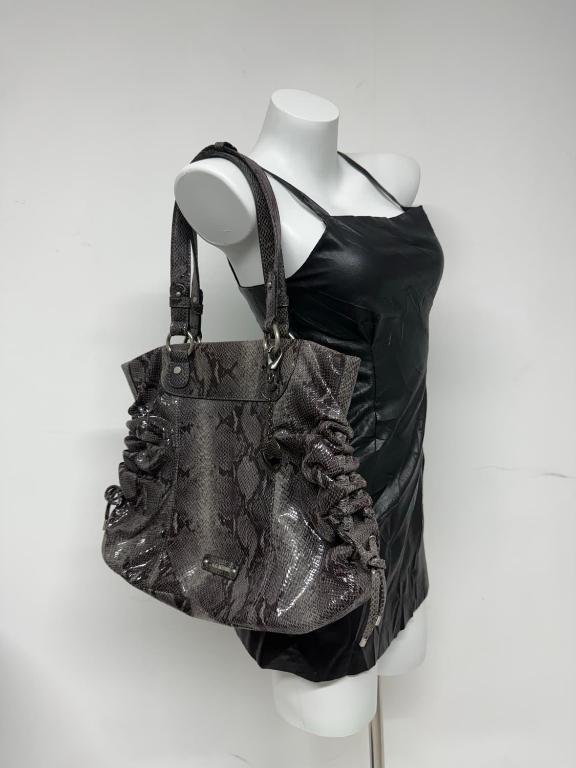 00s leather detailed bag 상품이미지6