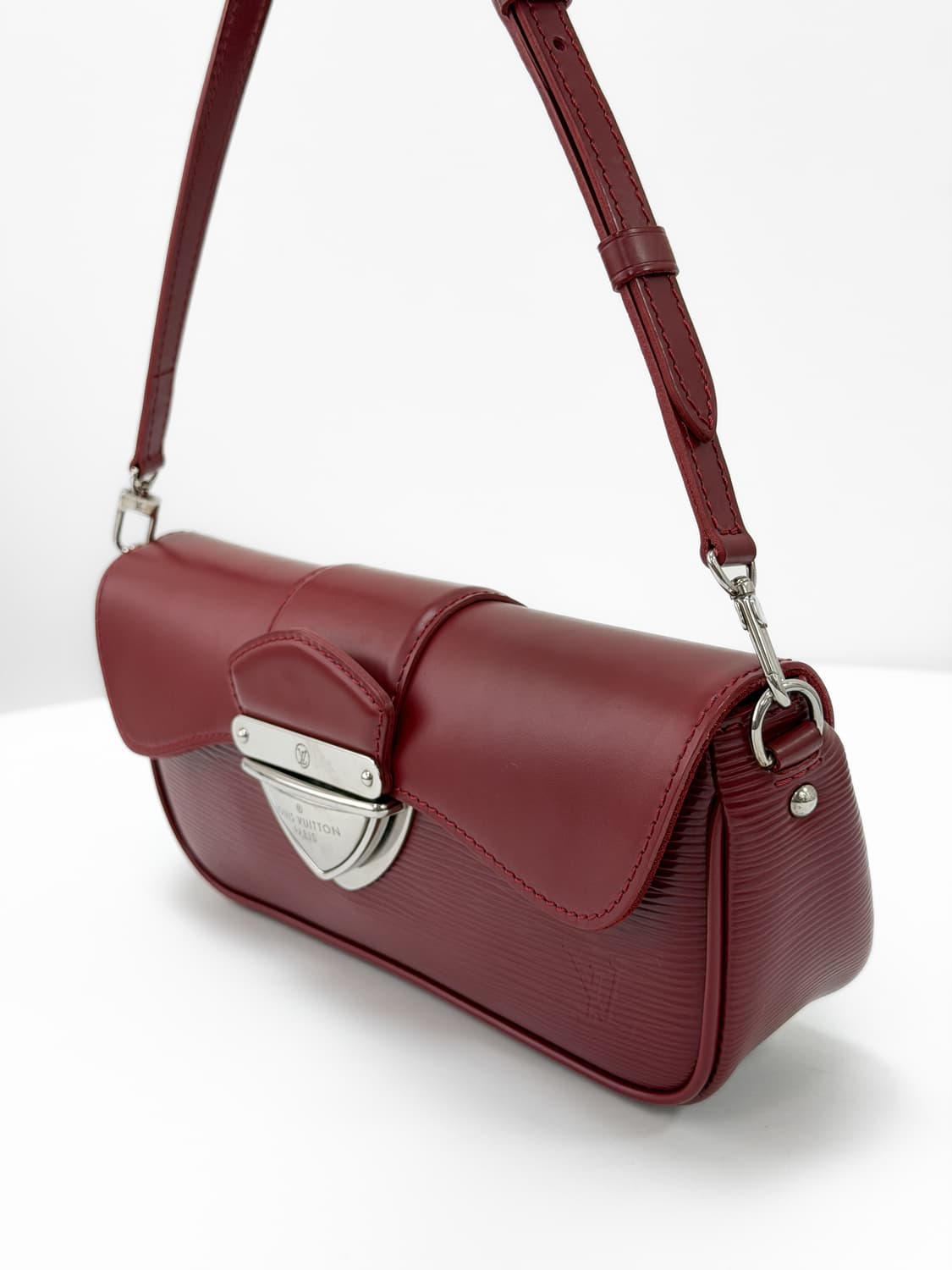 루이비통 레드 에피 몽테뉴 클러치 숄더백 상품이미지4