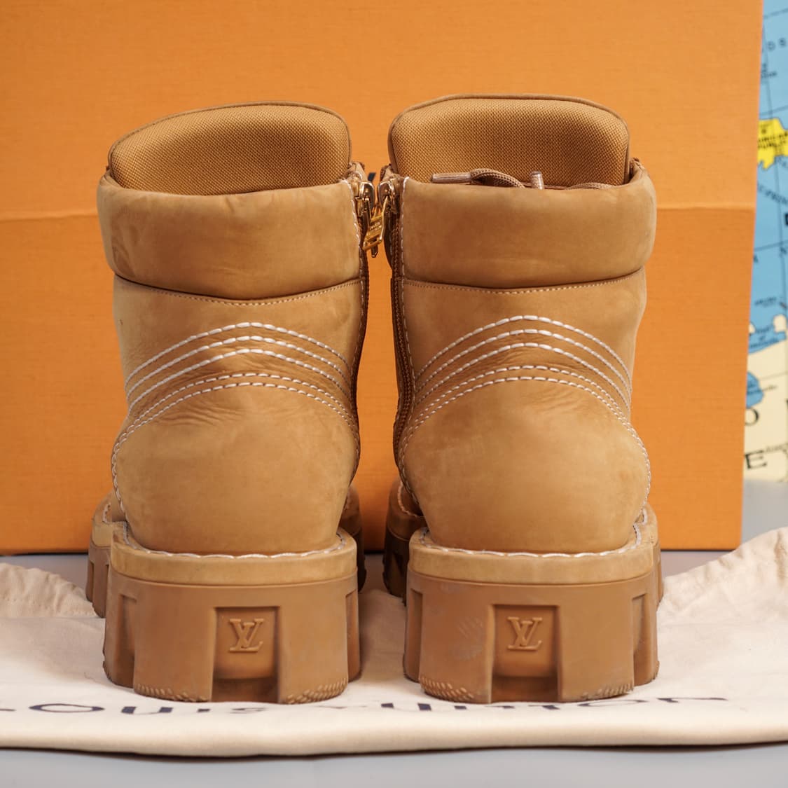 루이비통 퍼렐 런웨이 컬렉션 LV 체커 부츠 상품이미지8