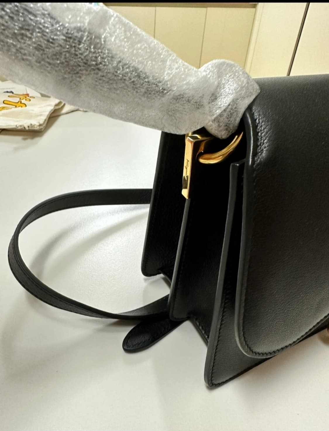 페라가모 간치니  숄더백  상품이미지3