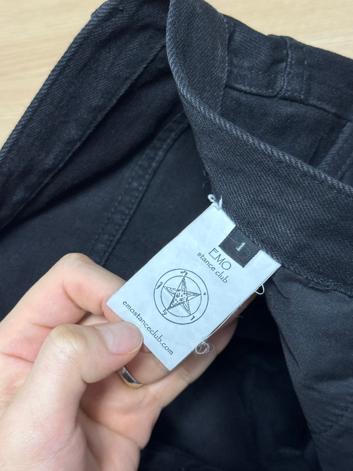 에모스탠스클럽 레더패치 플레어진 초판 1사이즈 상품이미지5