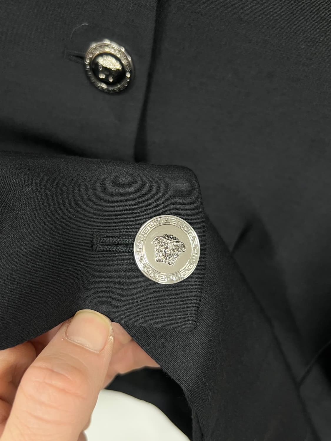 베르사체 메두사 크롭 버튼 업 블레이저 자켓 상품이미지4