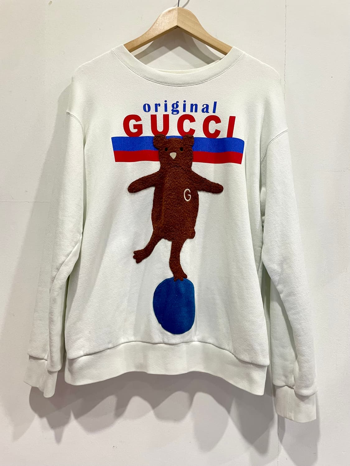 구찌 오리지널 베어 맨투맨 화이트 XS 매장판 상품이미지1