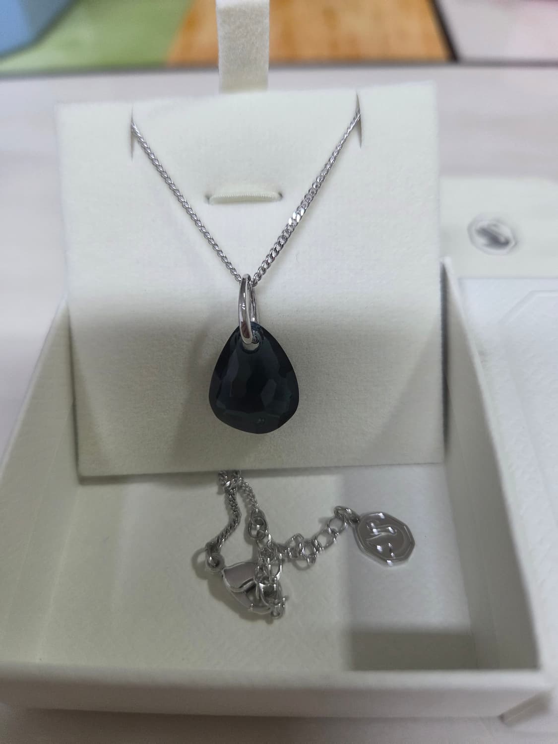 새제품)스와로브스키 블루 갈렛 목걸이 정품 상품이미지8