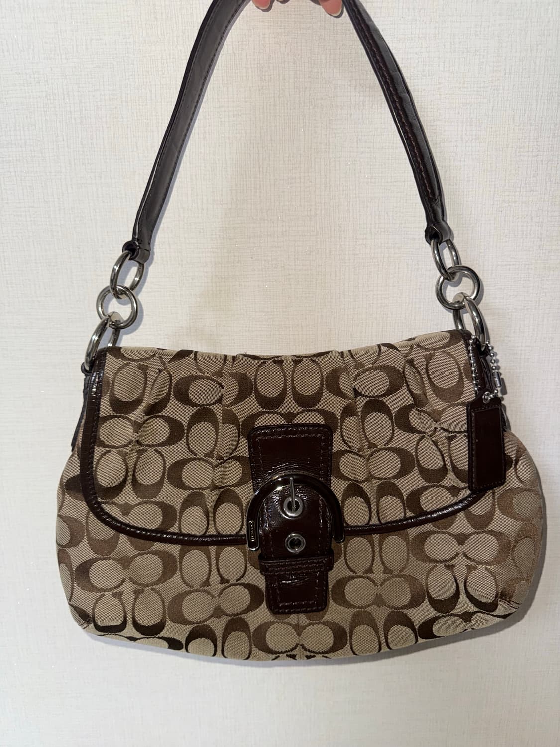 코치 소호 버클 숄더백 상품이미지8