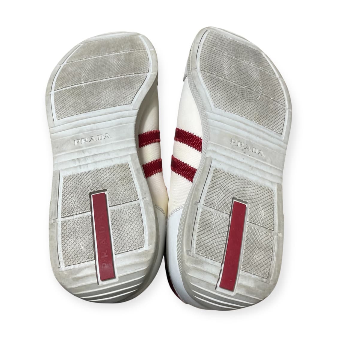 265) 프라다 레드탭 로고 레더 스니커즈 상품이미지7