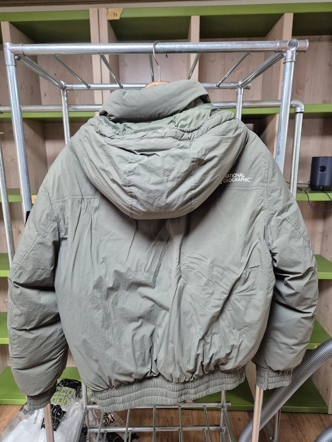 내셔널지오그래픽 숏패딩 L 상품이미지3