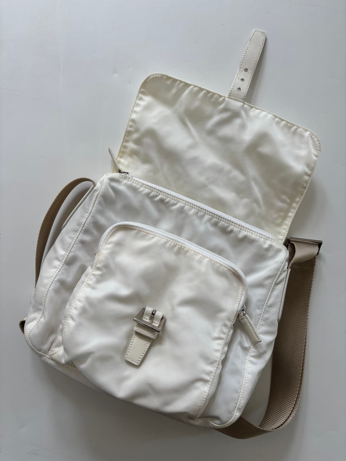 Prada 프라다 화이트 포코노 나일론 크로스백  상품이미지8