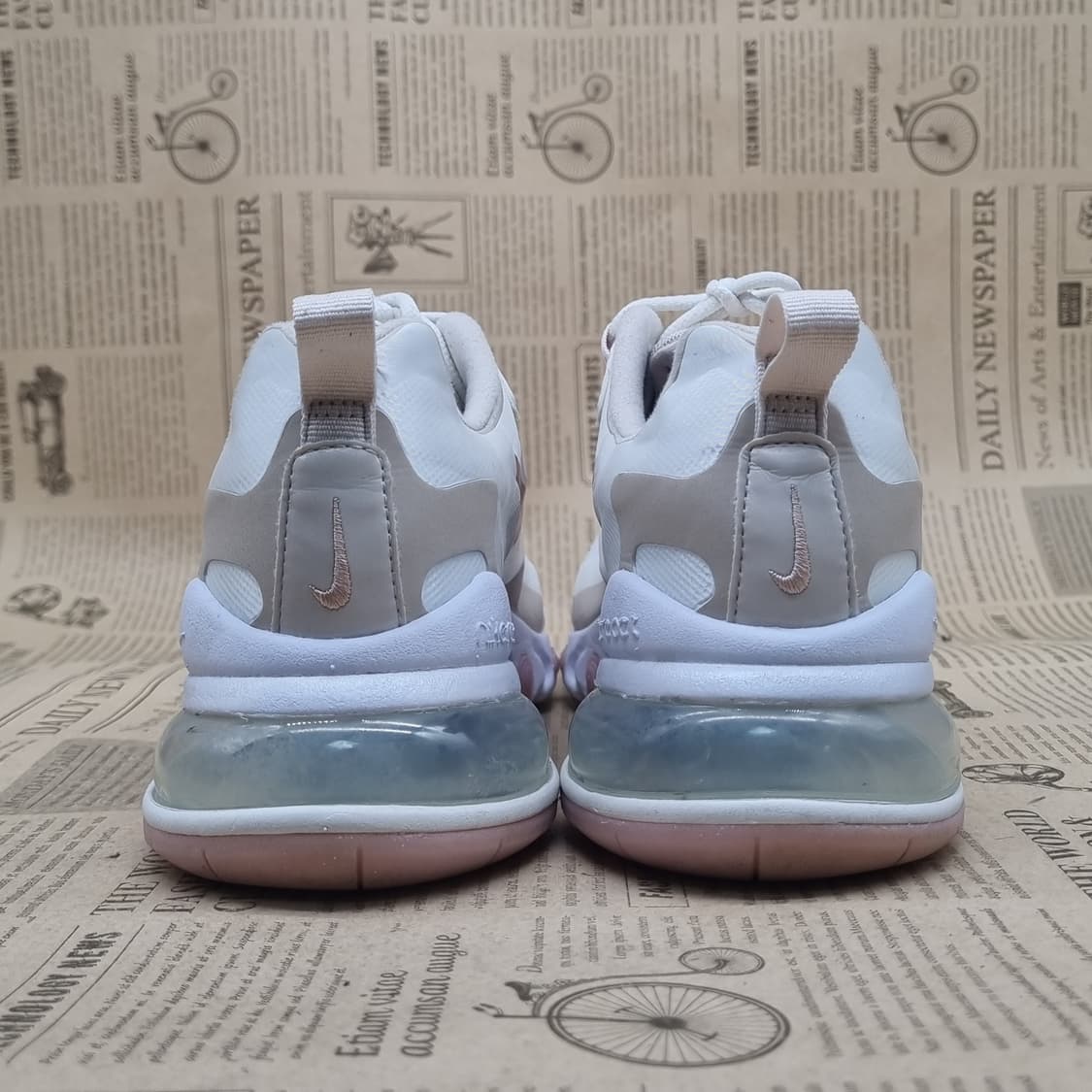 나이키 에어맥스270 리액트 여성운동화250 상품이미지4