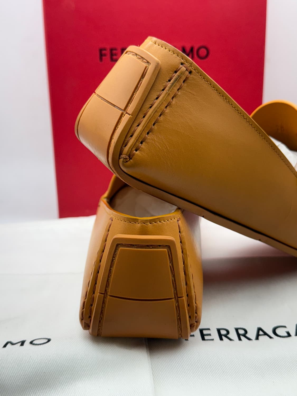 정품)페라가모255 상품이미지7