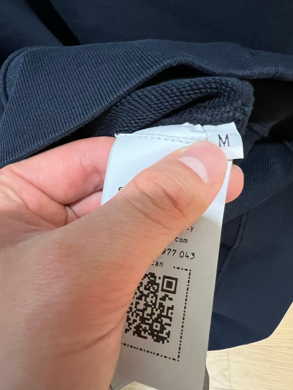 24ss 스톤아일랜드 네이비맨투맨 M 상품이미지3