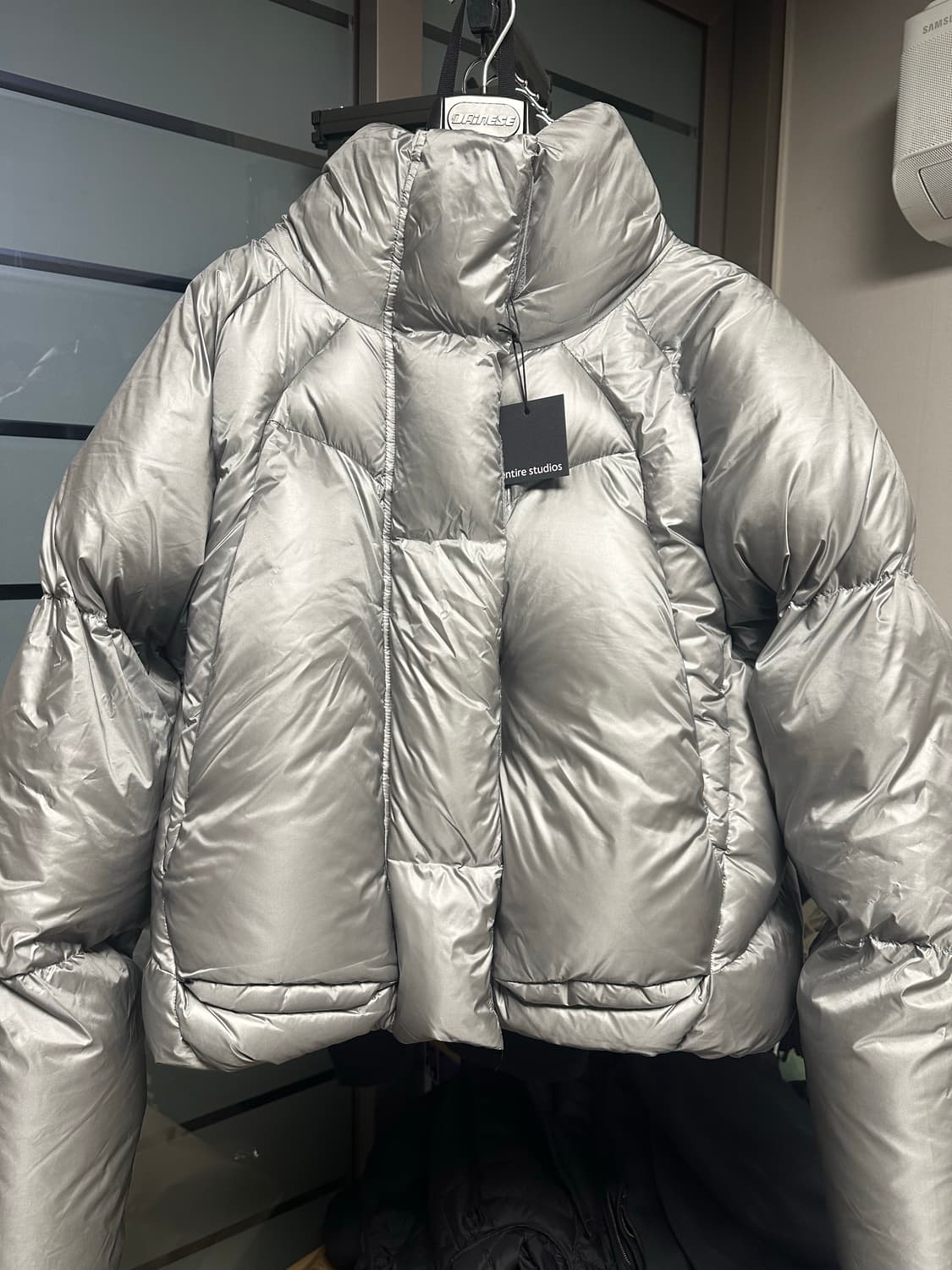 엔타이어스튜디오 uvr 다운 푸퍼 자켓 상품이미지1