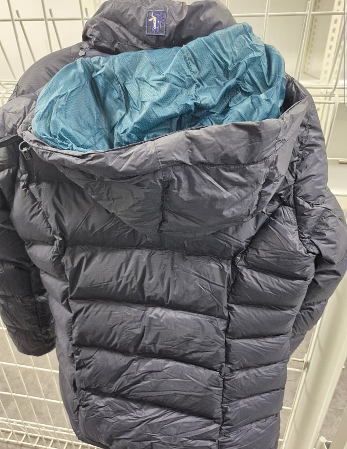 블랙야크 정품 여성 구스 패딩 100 사이즈 팝니다 상품이미지3