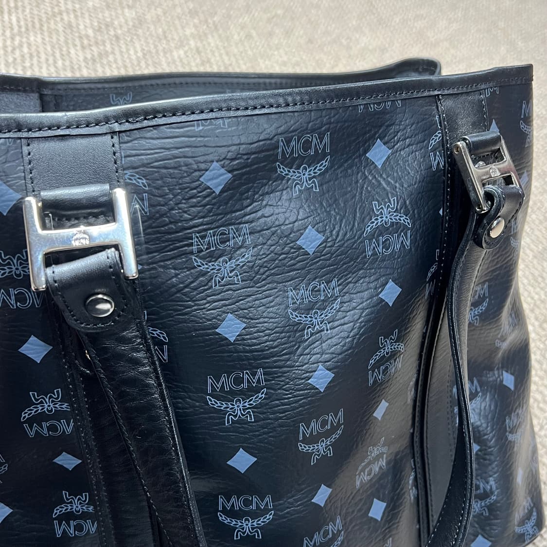 MCM 비세토스 블랙 쇼퍼백 상품이미지7