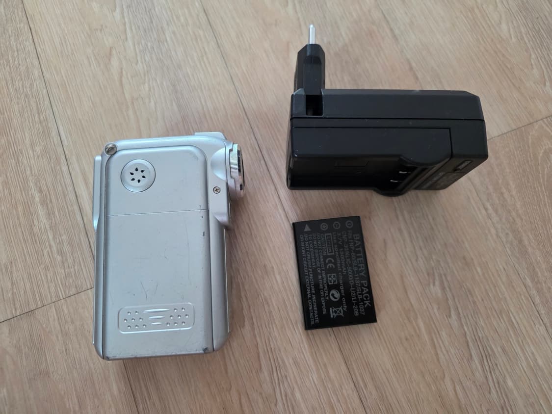 큐리오 V6000 디지털 캠코더(작례O) 상품이미지2
