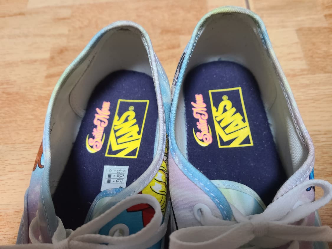 반스 어센틱 세일러문 한정판 260 상품이미지3