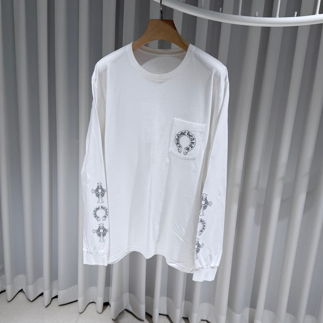 (A+급/XL) / 크롬하츠 T바 크로스 말발굽 롱슬리브 화이트 상품이미지2