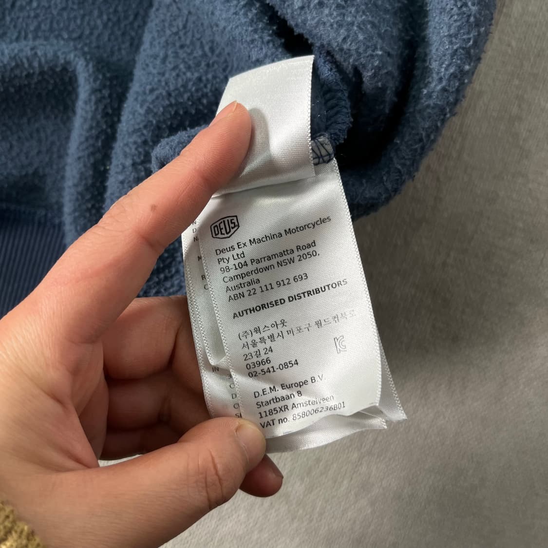 105 데우스 그래픽 맨투맨 상품이미지9