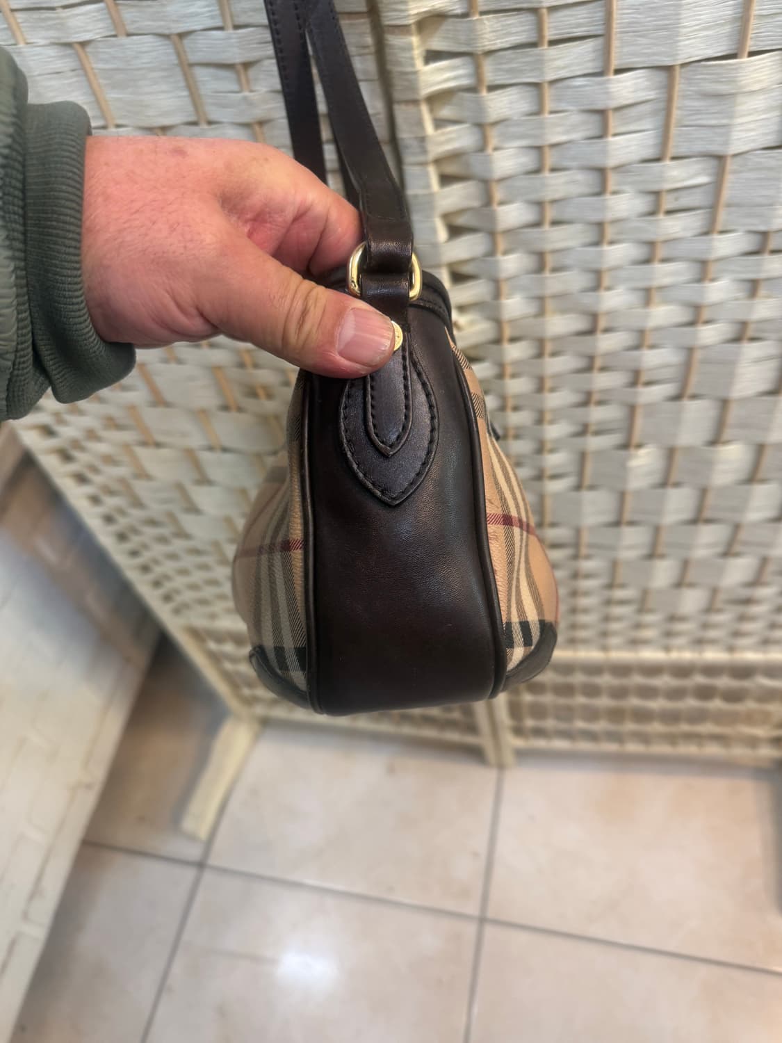 정품 버버리 노바체크 크로스백 팝니다 상품이미지5