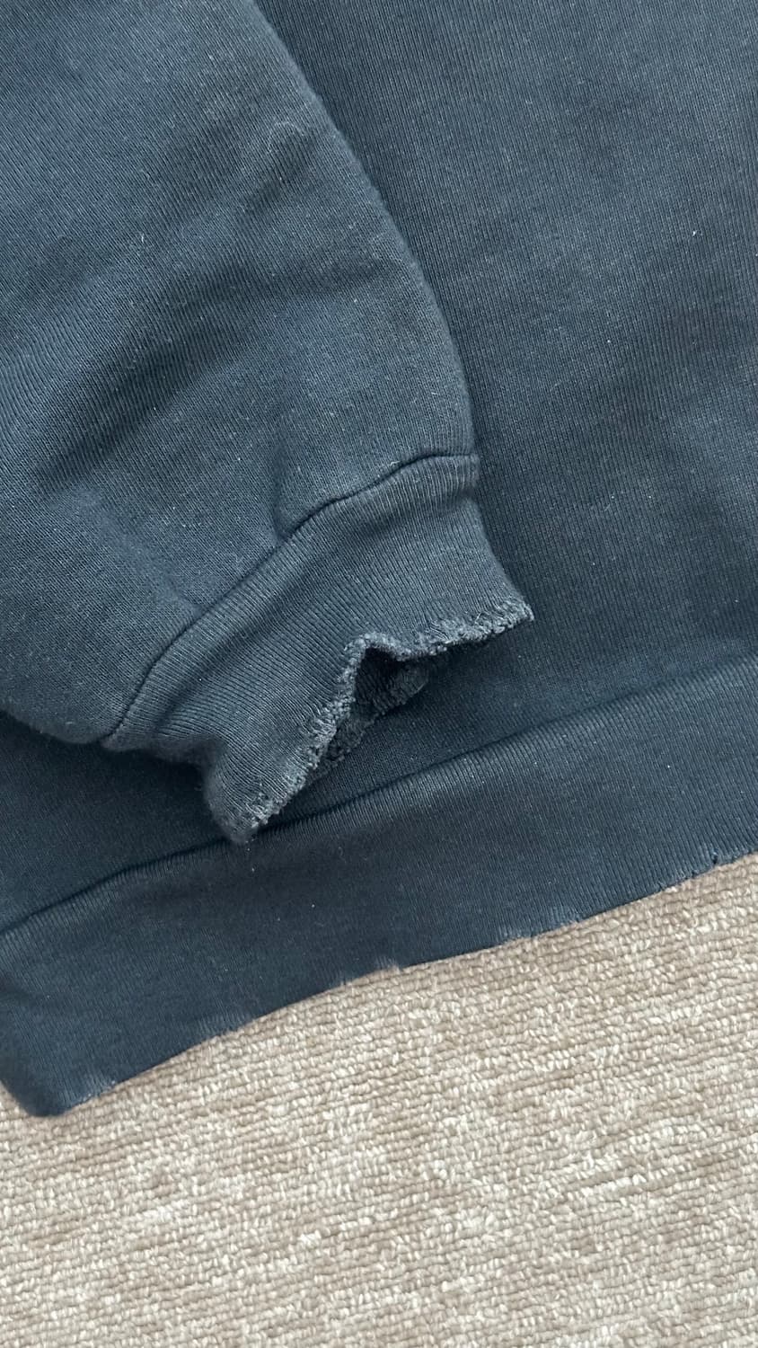 아프레쎄 빈티지 더블 브이 스웻 블랙 4 상품이미지4