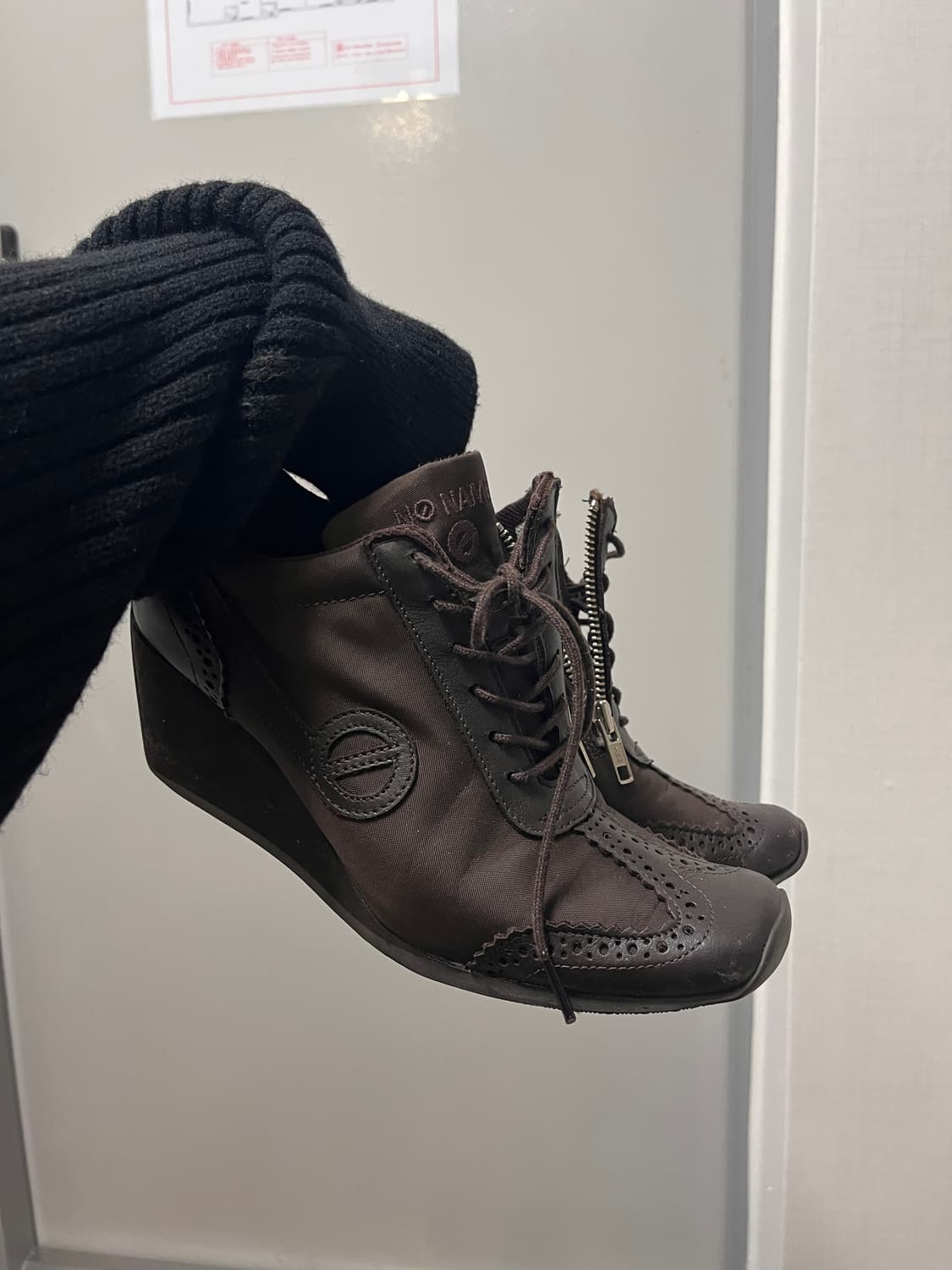 brown square toe wedge sneakers 상품이미지1