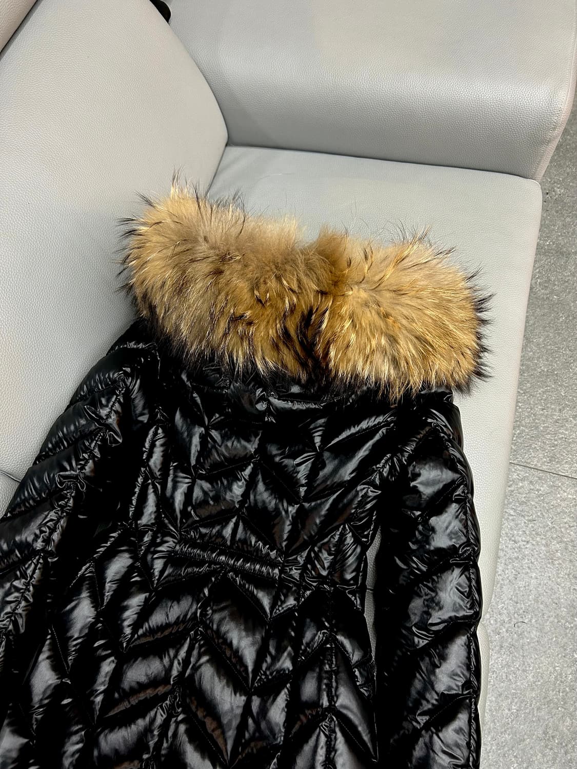 몽 클 레 르 블랙 유광 롱패딩 자켓(00/44) 상품이미지8