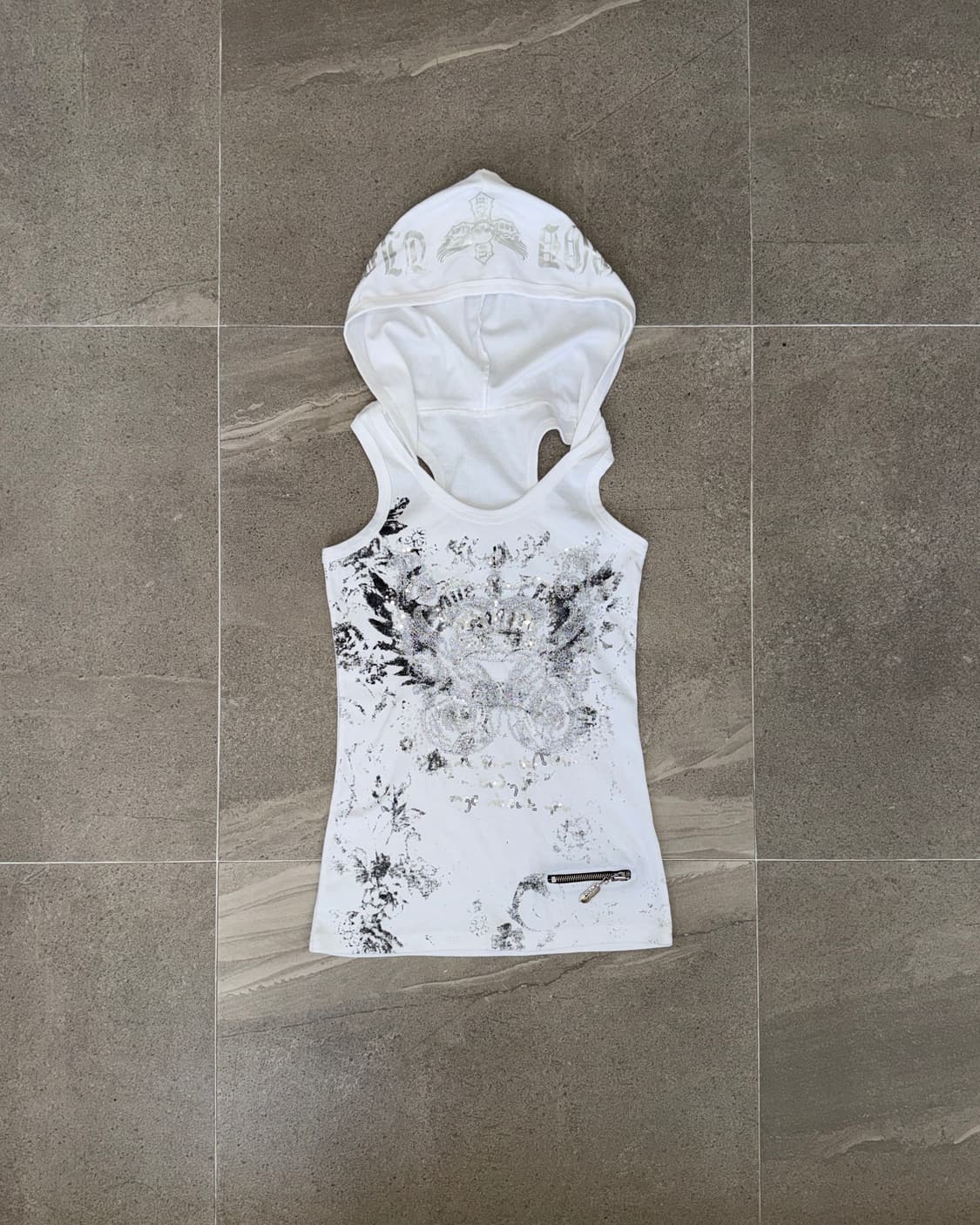 White y2k lettering graphic hood 슬리브리스 상품이미지1