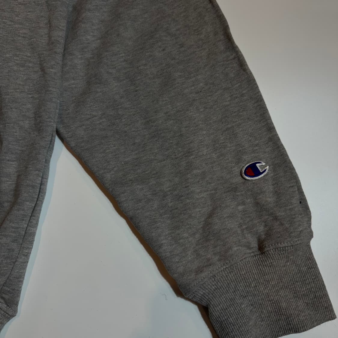 챔피온 그레이 맨투맨 상품이미지3