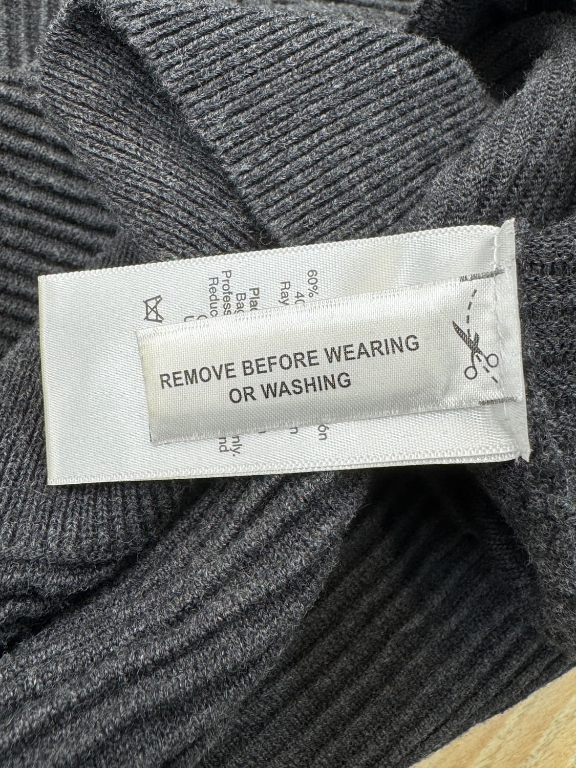 DKNY 리브드 패널 니트 집업 상품이미지6