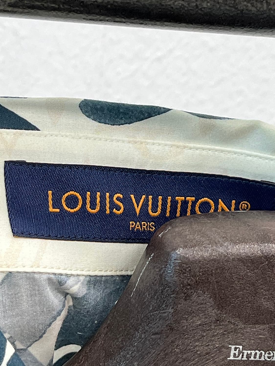 105) 루이비통 24ss 모너그램 플라워 셔츠  상품이미지5